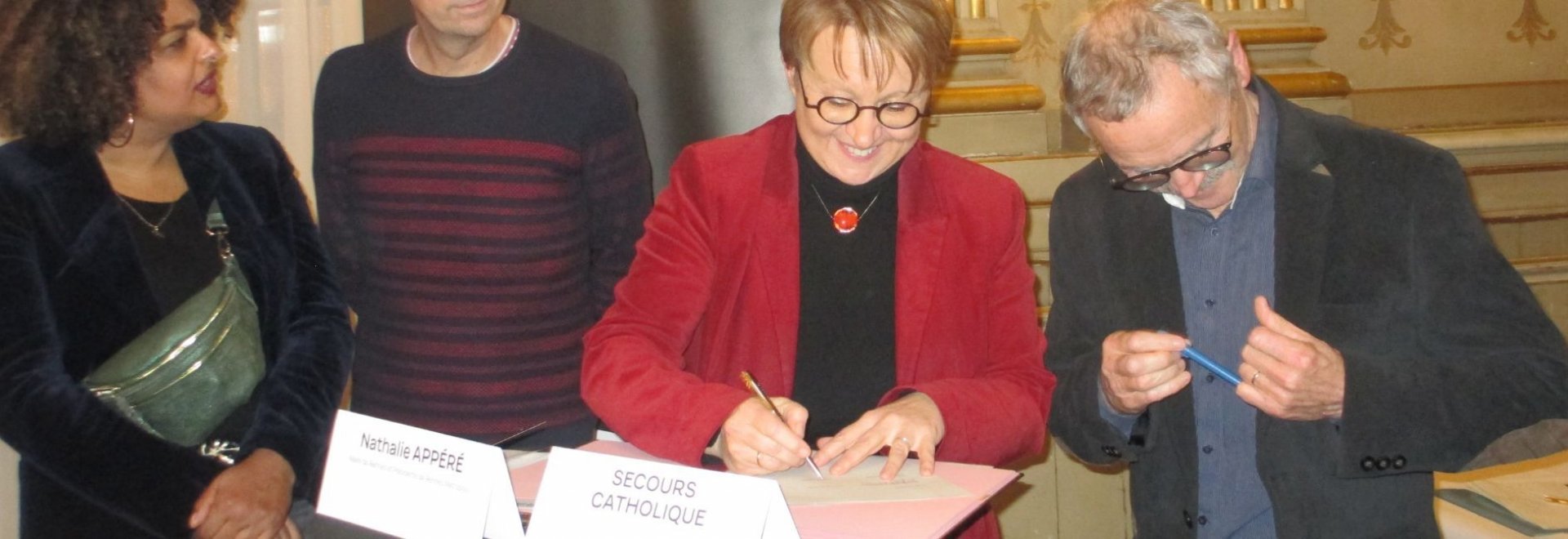 Signature convention solidarité à Rennes